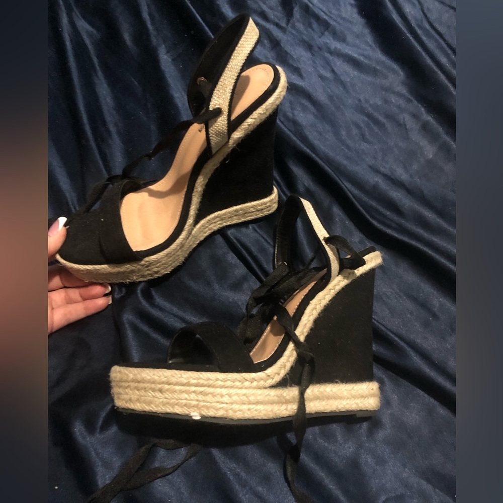 Fashion nova wedge